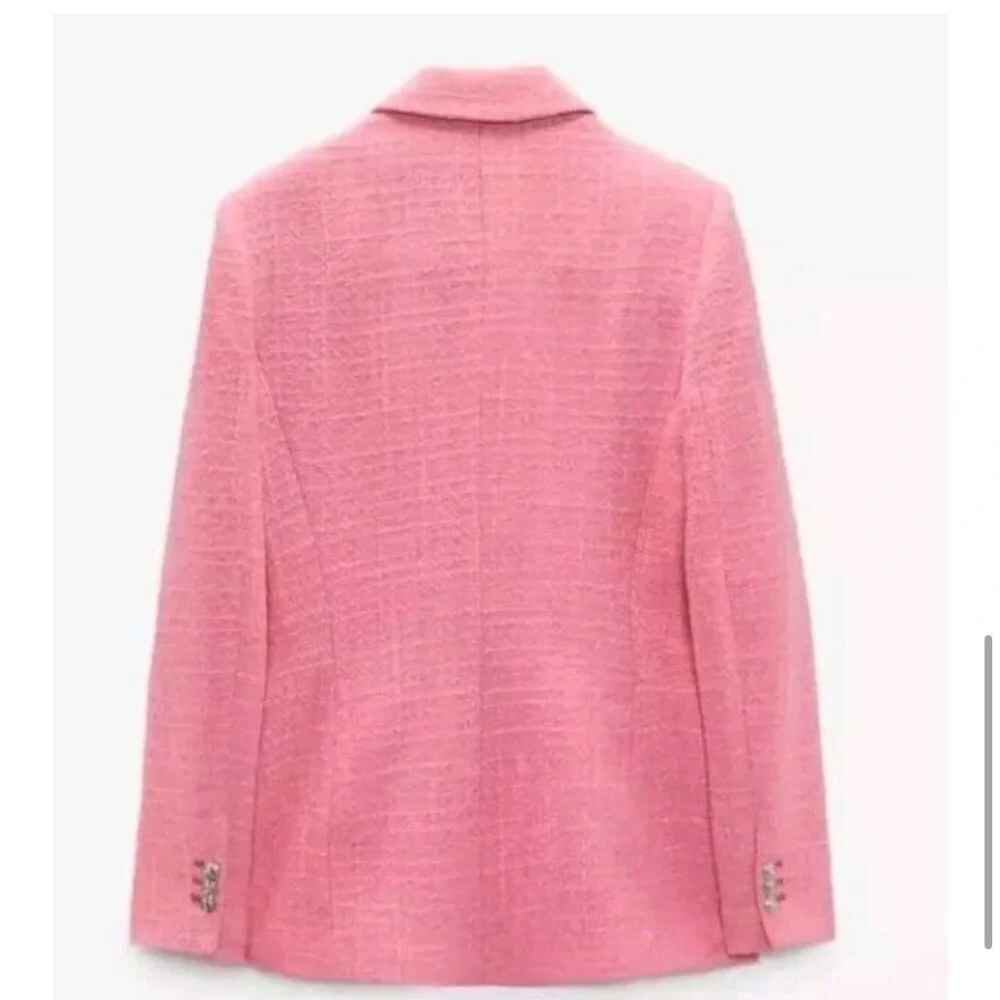 VIRAL NEW ZARA DOUBLE BREASTED BLAZER
🚨FIRM PRICE NO DISCOUNT ON tHIS BLAZER - Picture 10 of 15